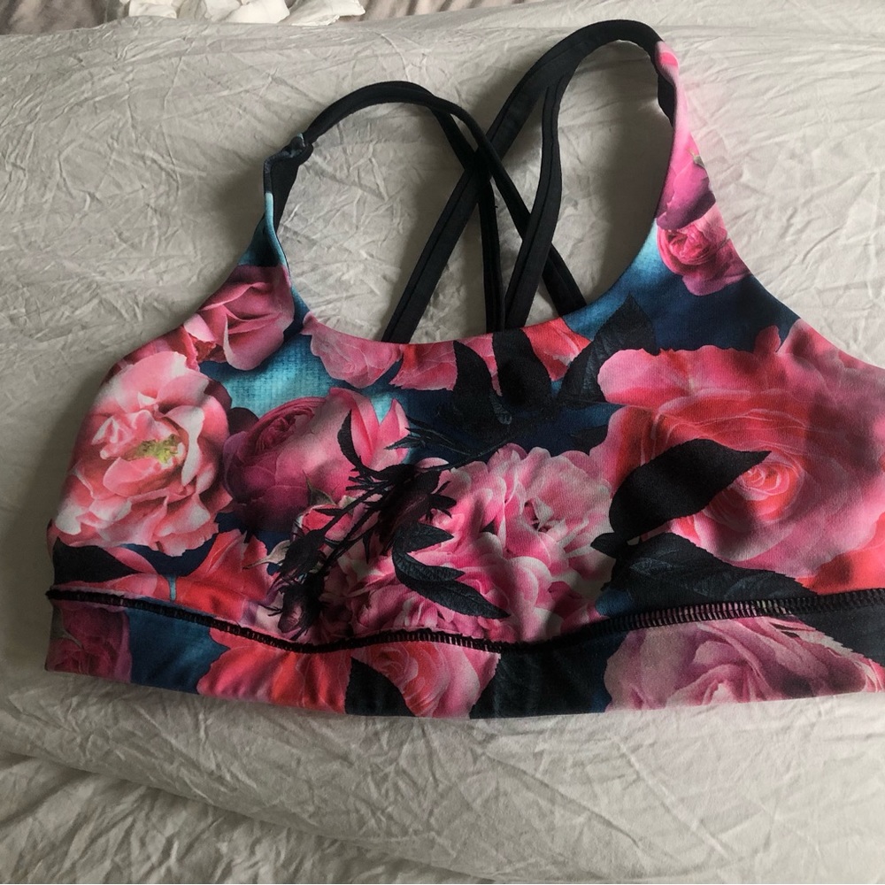 lululemon sports bra